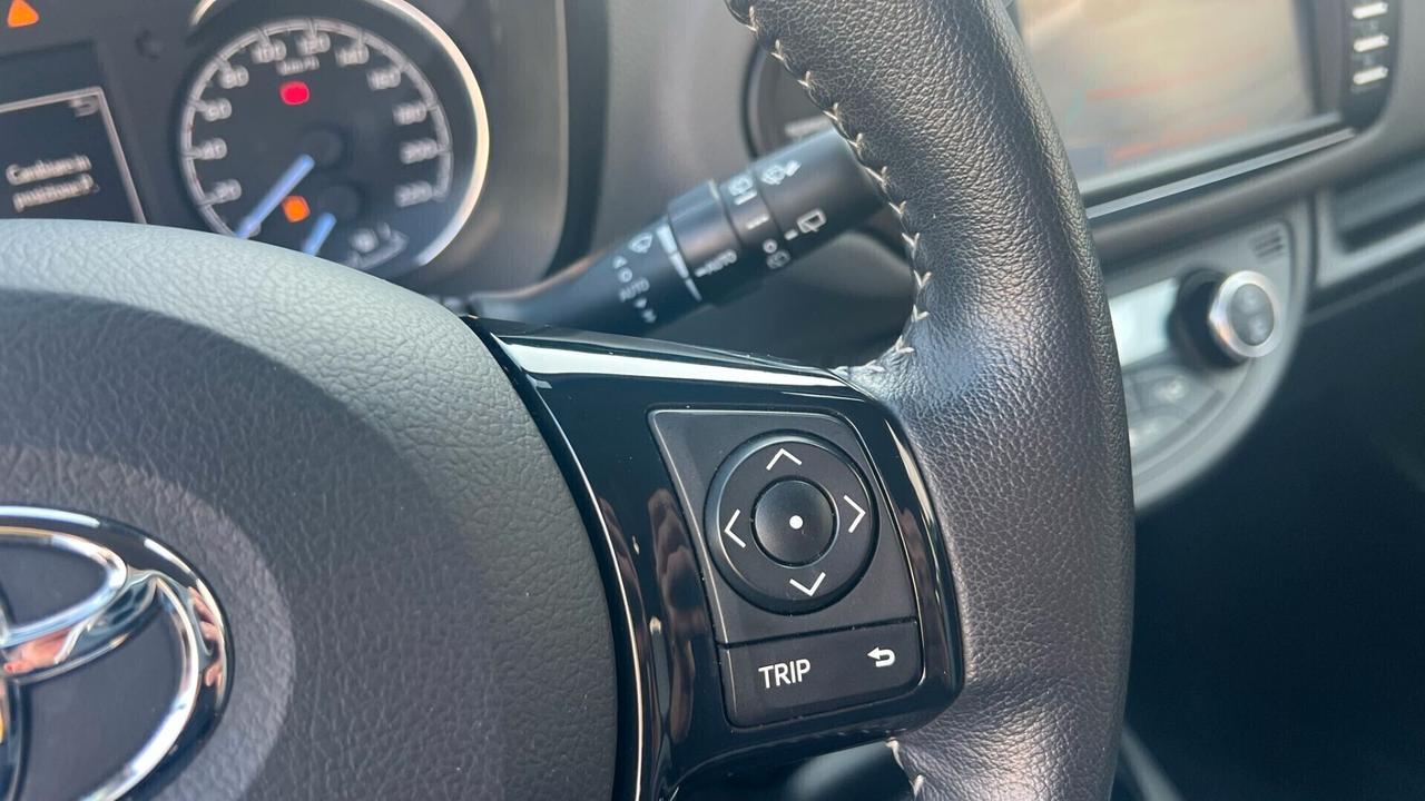 Toyota Yaris 1.5 Hybrid 5 porte Lounge Automatica