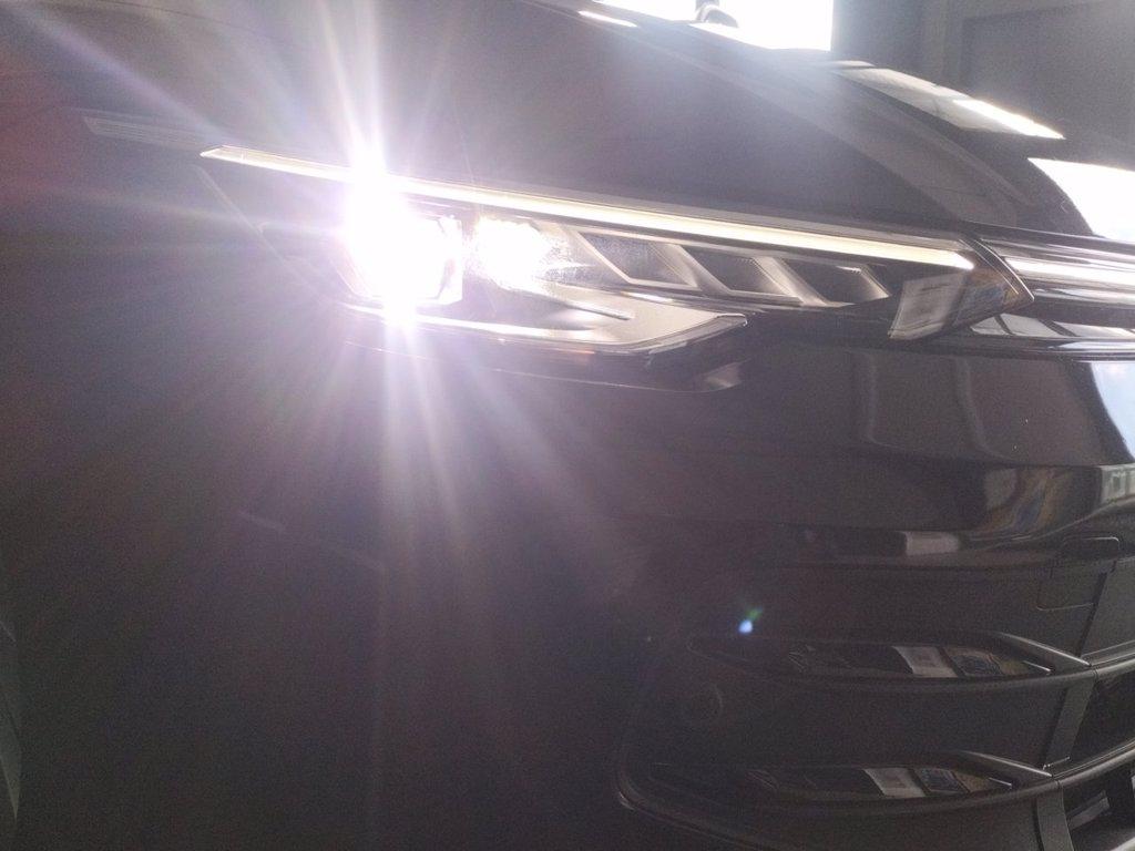 VOLKSWAGEN Golf variant 2.0 tdi life 150cv dsg del 2024