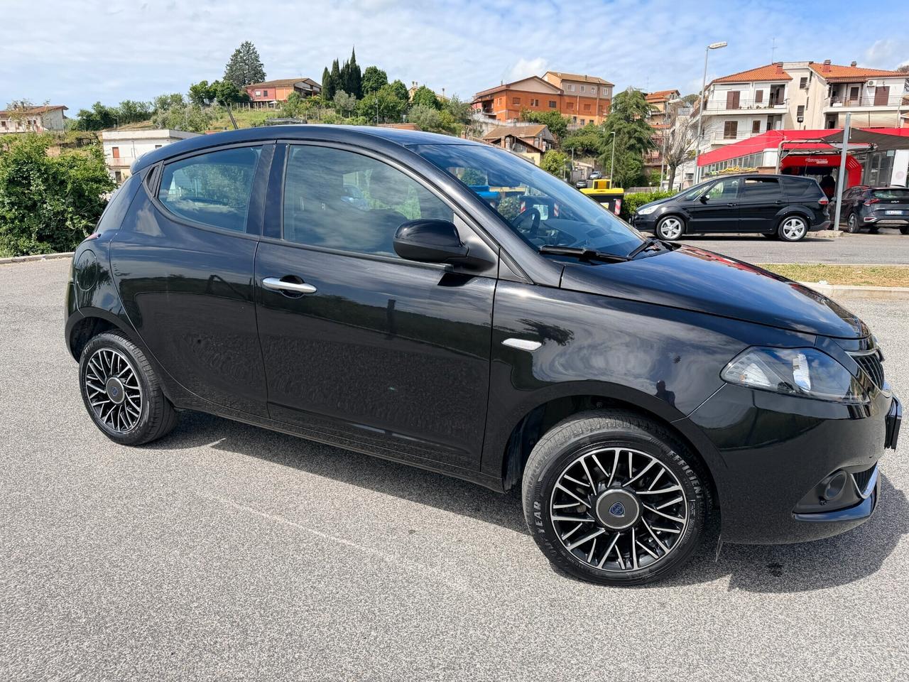 Lancia Ypsilon 1.0 FireFly 5 porte S&S Hybrid Gold