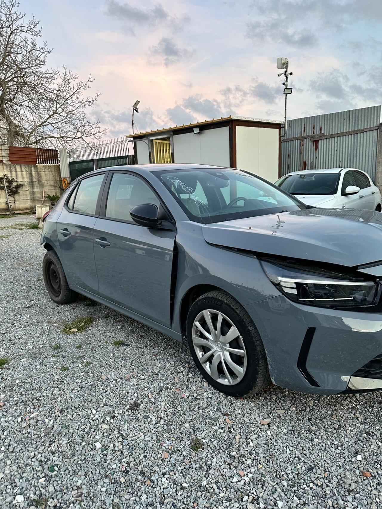 Opel Corsa 1.2 03/2025 incedentata