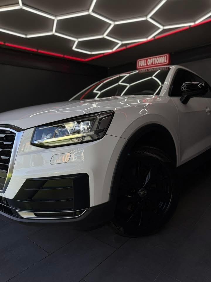 Audi Q2 35 TDI S tronic 150 cv Identity Black 2019