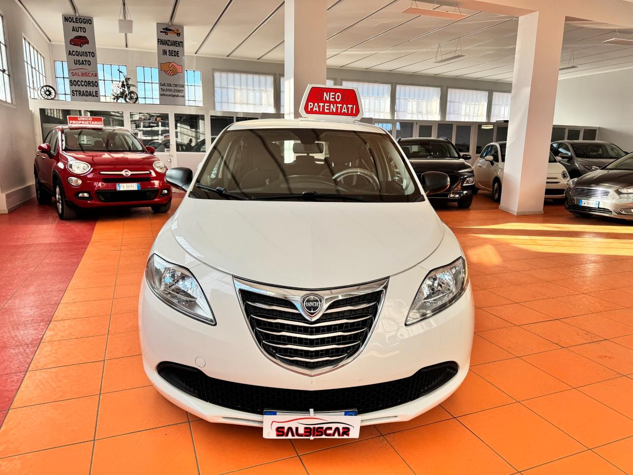 Lancia Ypsilon 1.2 69 CV 5 porte GPL Ecochic Silver