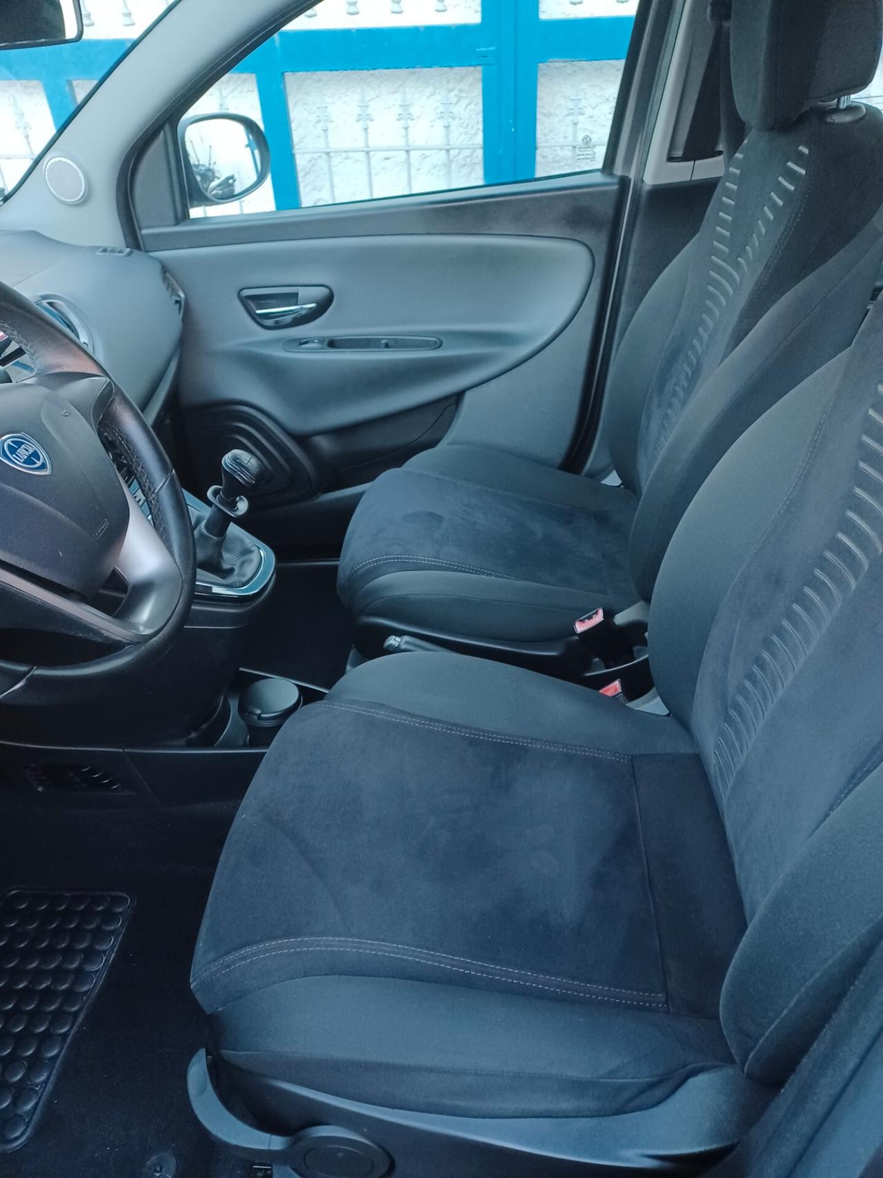 Lancia Ypsilon 1.2 GPL ECOCHIC UNICO PROPRIETARIO
