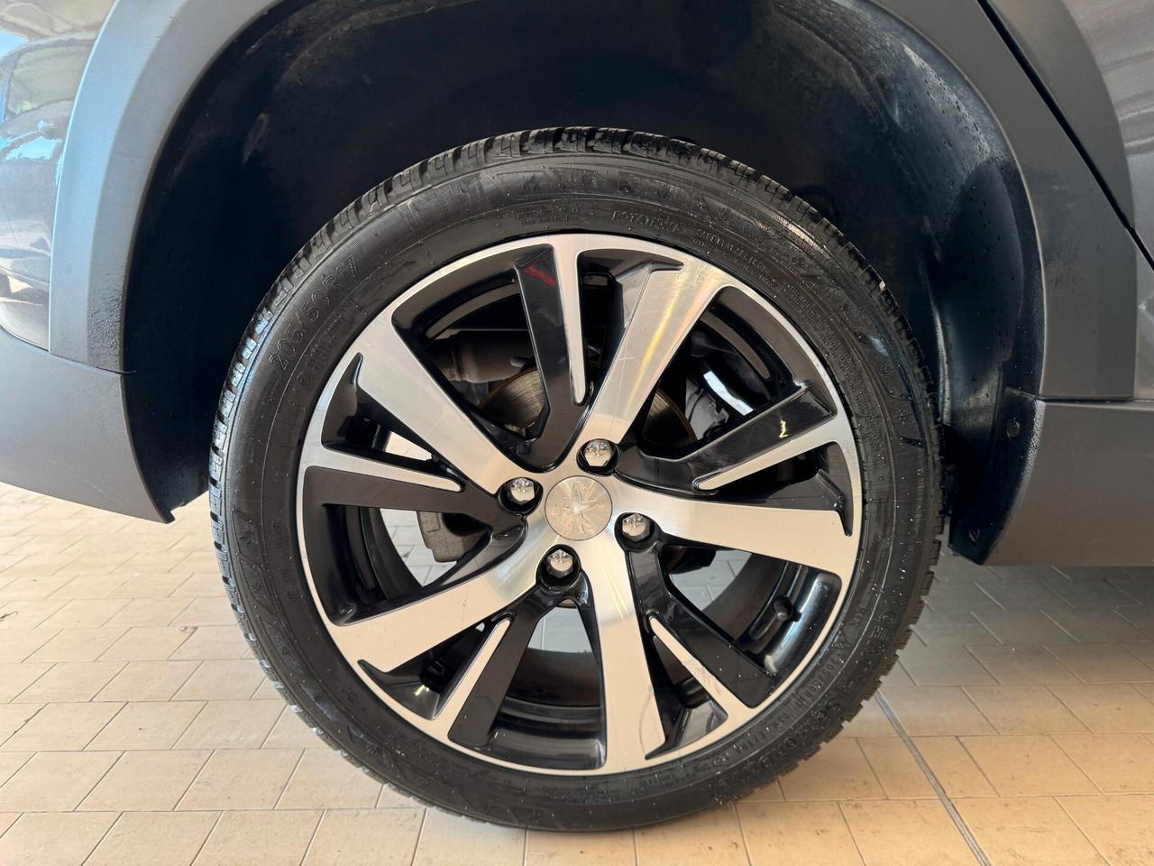 Peugeot 2008 1.6 bluehdi Allure 100cv my16