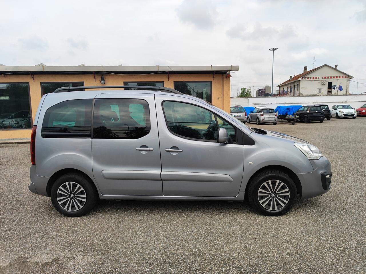 Peugeot Partner Tepee BlueHDi 100 Active