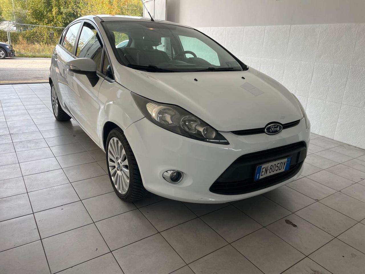 Ford Fiesta 1.4 16V 96CV aut. 5p.Titanium Bs.