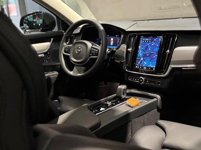 VOLVO V90 B4 (d) automatico Plus Dark