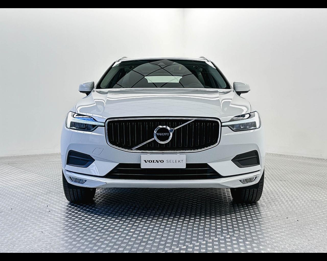 VOLVO XC60 B4 (d) AWD Geartronic Momentum Pro