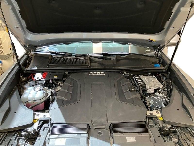 Audi Q8 50 TDI 286cv quattro tiptronic Sport S-LINE