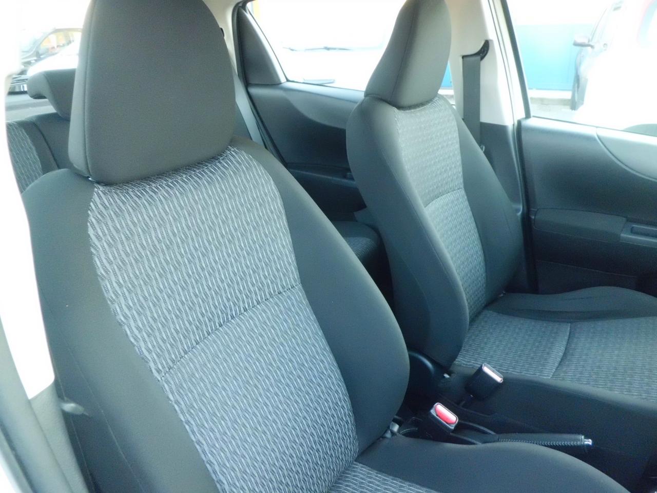 Toyota Yaris 1.4 D-4D 5 porte Lounge DISPONIBILITA' DI 1 PEZZO IBRIDO BENZINA AUTOMATICO FULL OPTIONAL