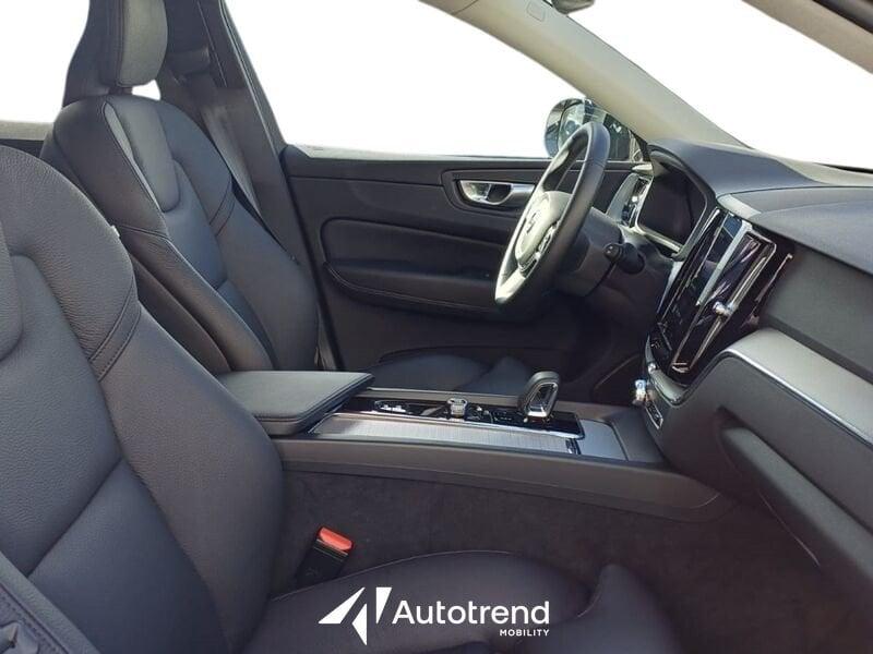 Volvo XC60 B4 197+14 CV AWD Automatica Mild Hybrid Diesel Plus Dark N1 Autocarro