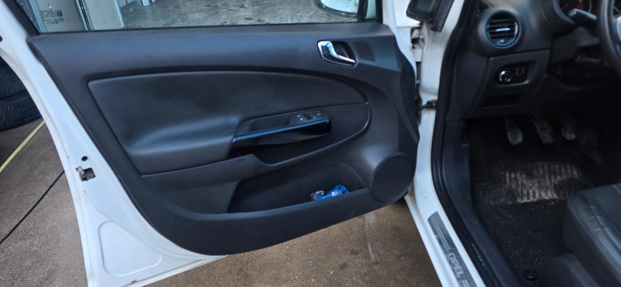 Opel Corsa 1.2 85CV 5 porte GPL-TECH Edition