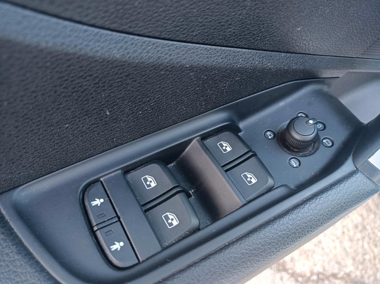 Audi Q2 30 TFSI Business