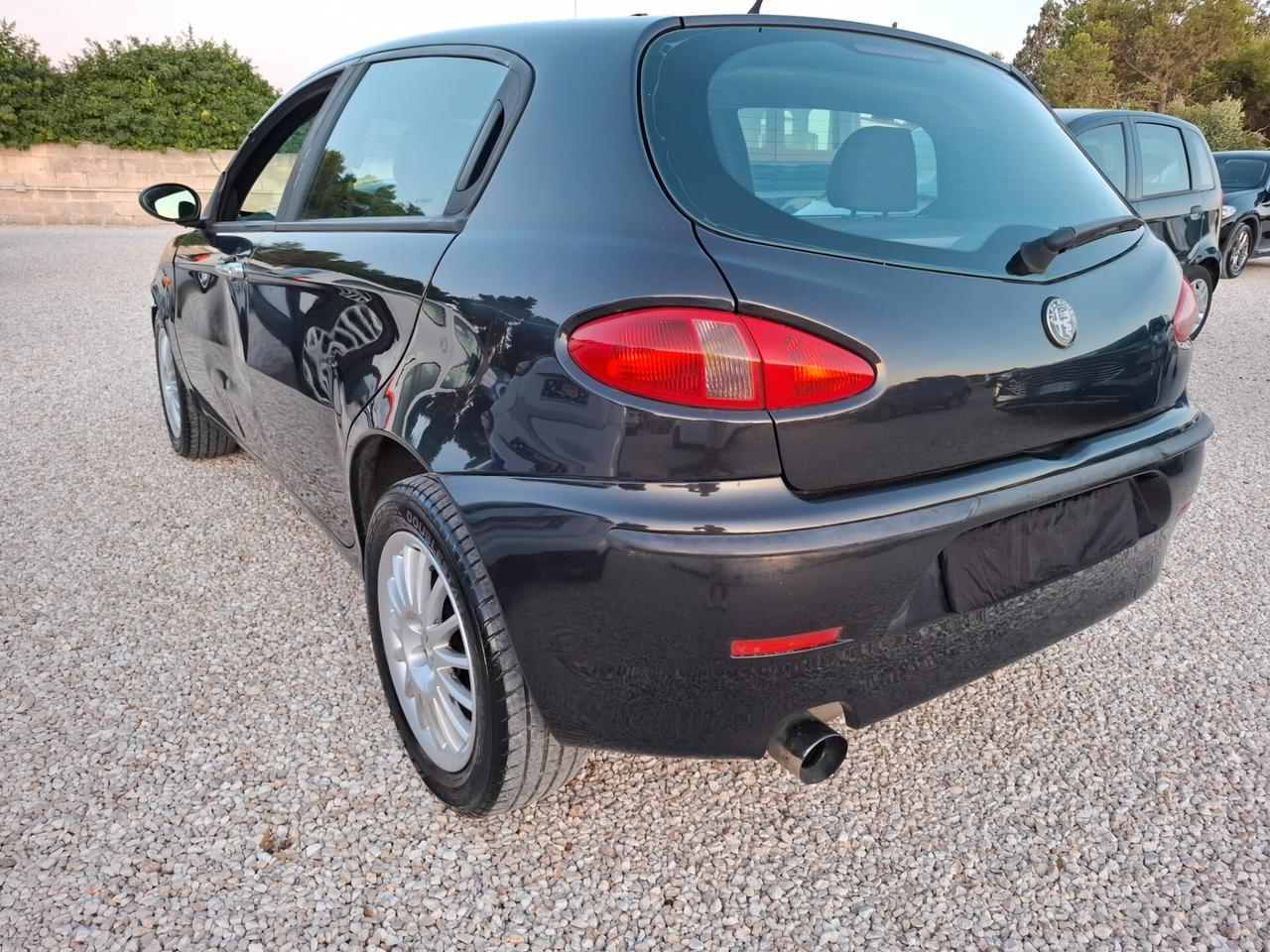 Alfa Romeo 147 1.9 JTD (115 CV) 5p. Distinctive