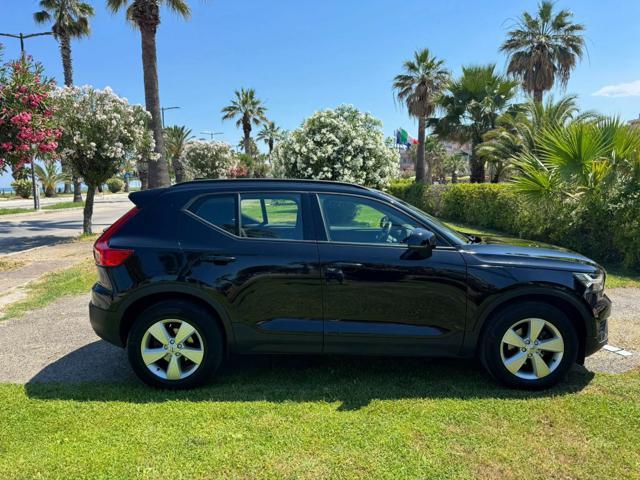 VOLVO XC40 T2 Geartronic Momentum