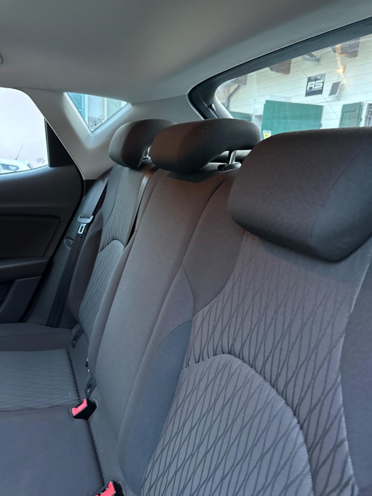 Seat LEON 1.6 TDI 105 CV 5p. STYLE KMCERT UNICOPR
