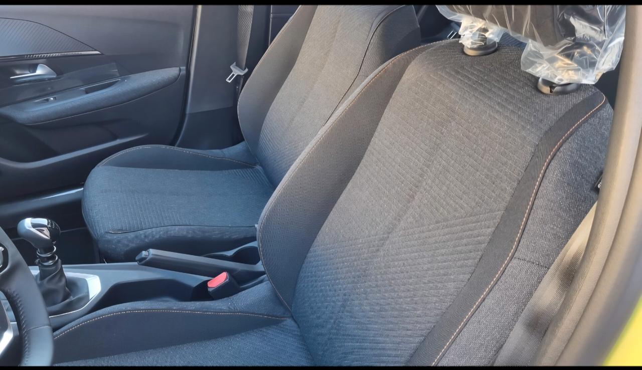 Peugeot 208 1.2 PURETECH STYLE S&S KM ZERO 100 CV PER NEOPATENTATI