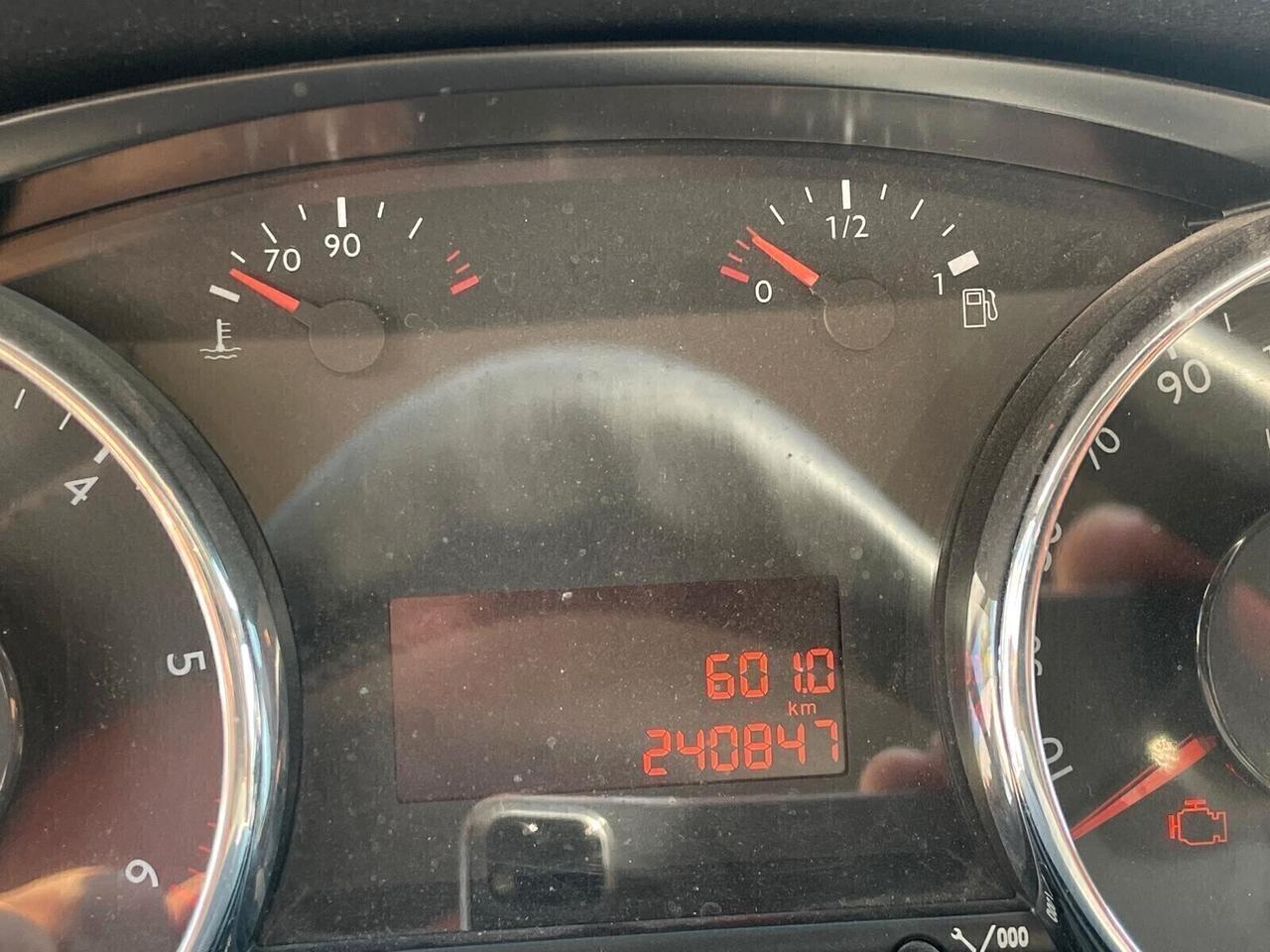 Peugeot 3008 1.6 HDi 115CV Business