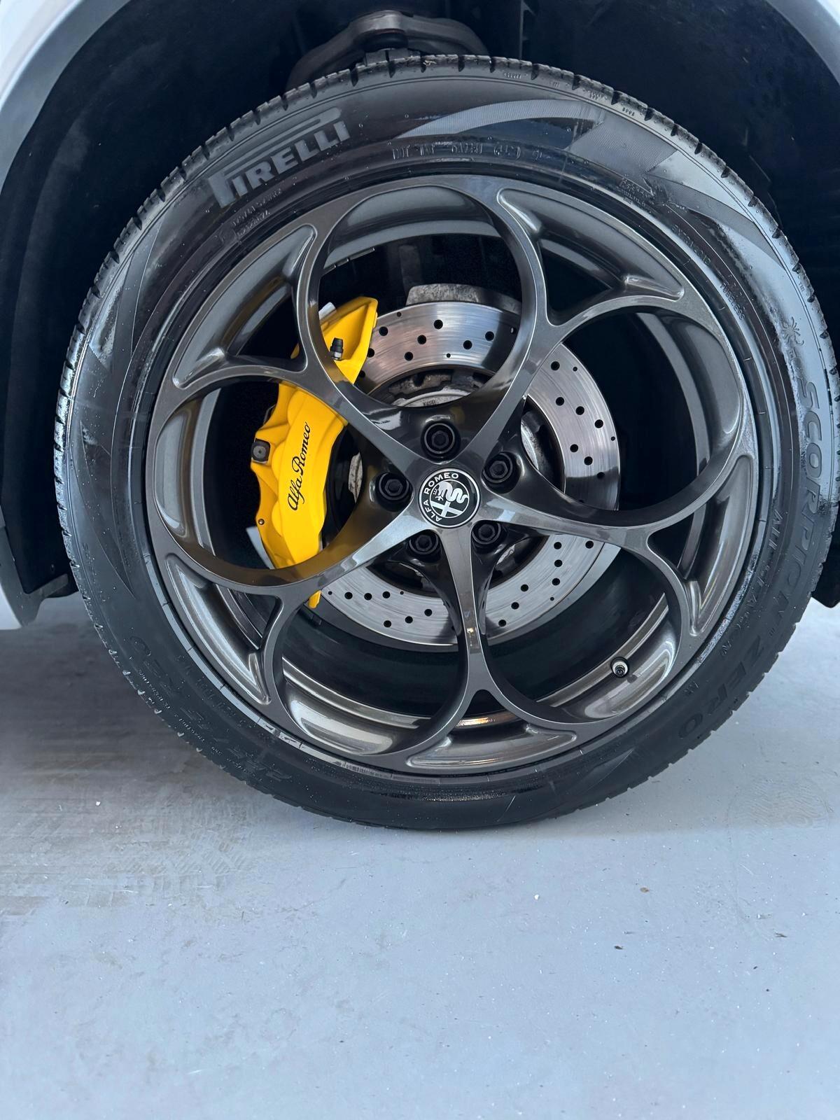 Alfa Romeo Stelvio 2.9 Bi-Turbo V6 510 CV AT8 Quadrifoglio