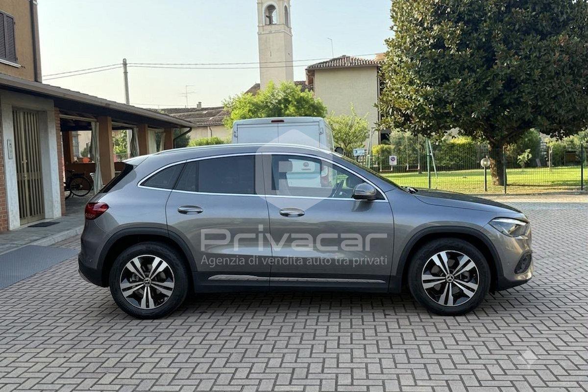 MERCEDES GLA 180 d Automatic Progressive Advanced