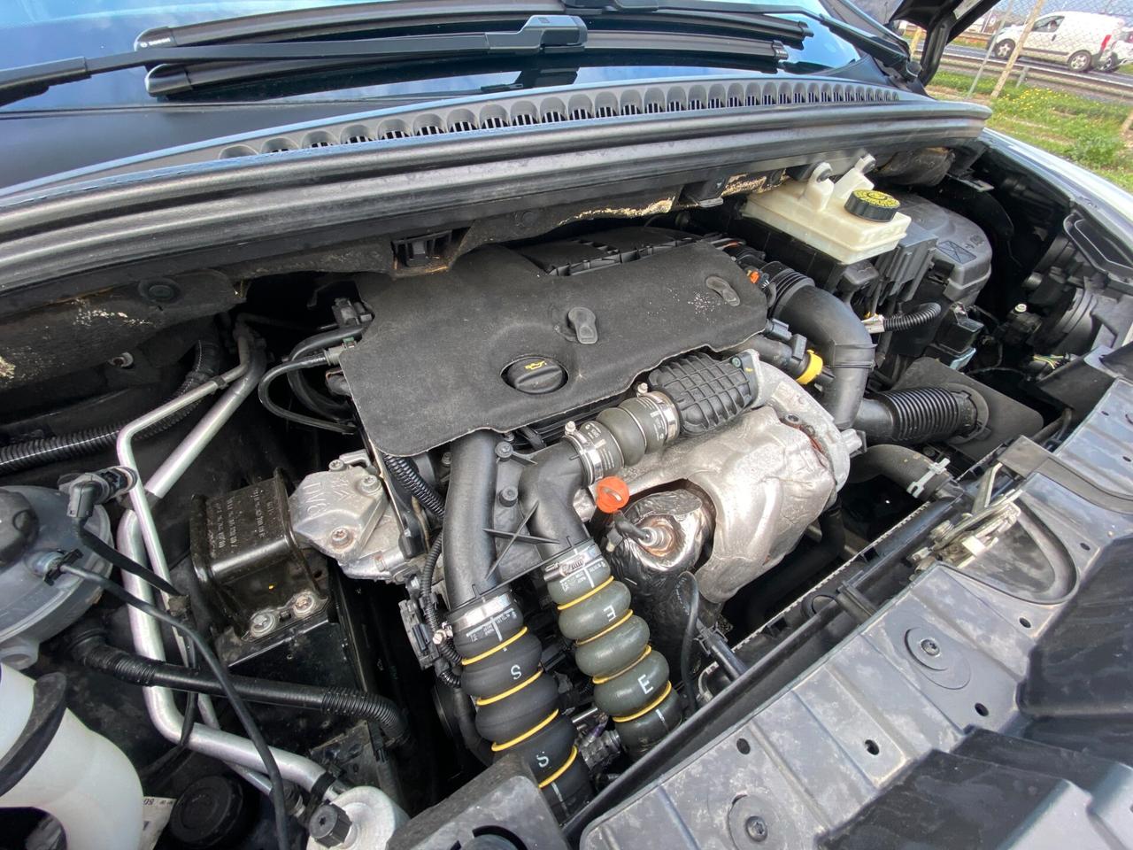 PEUGEOT 3008 1.6 HDi 115cv GARANTITA