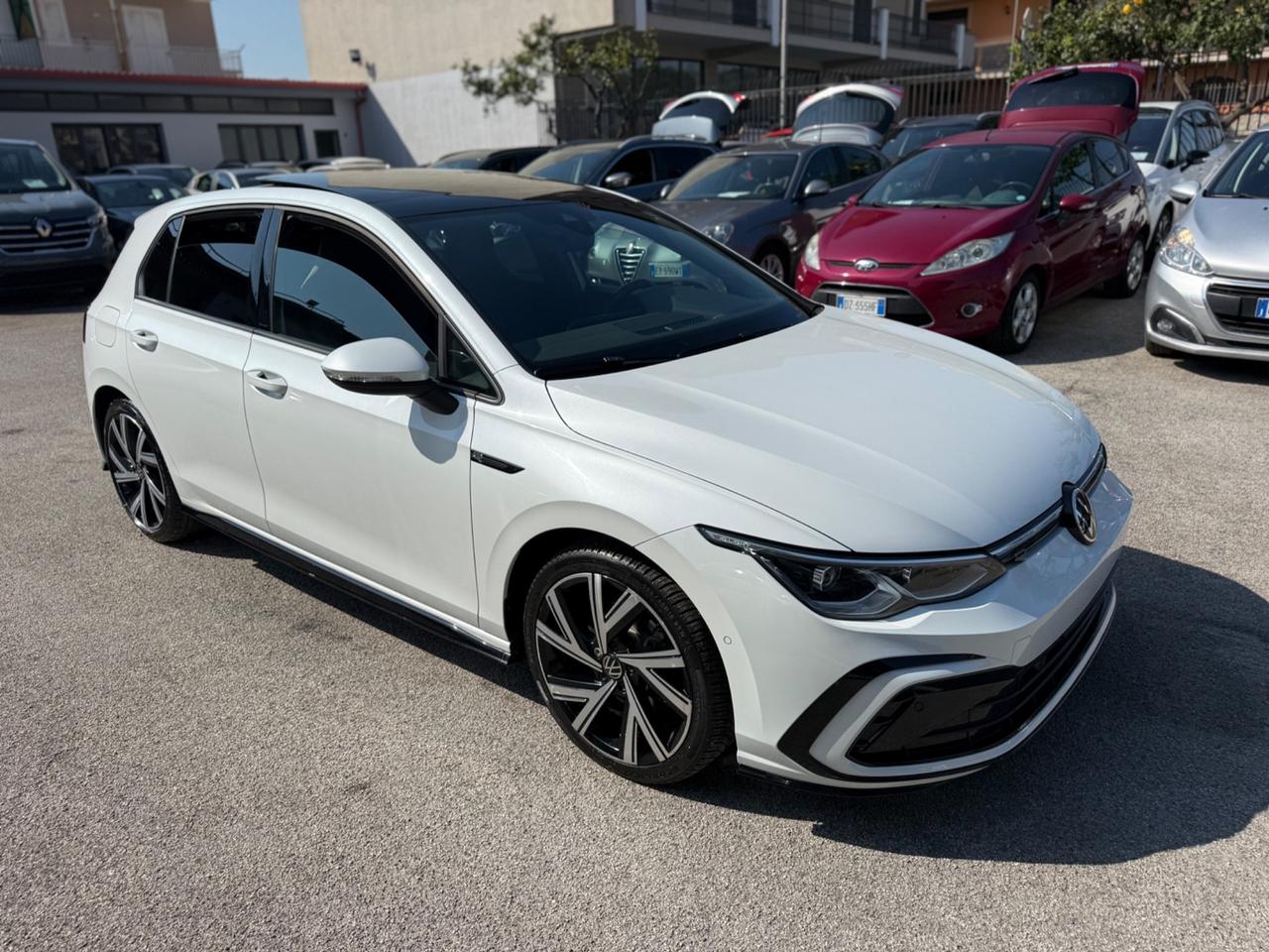 Volkswagen Golf 2.0 TDI 150 CV DSG SCR R-Line Tetto Apri