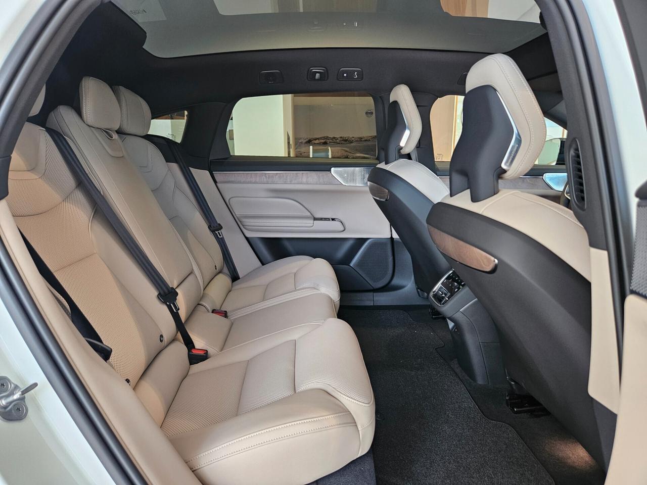 Volvo ES90 Single Motor Ext. Range Ultra *SUPER ACCESSORIATA!*