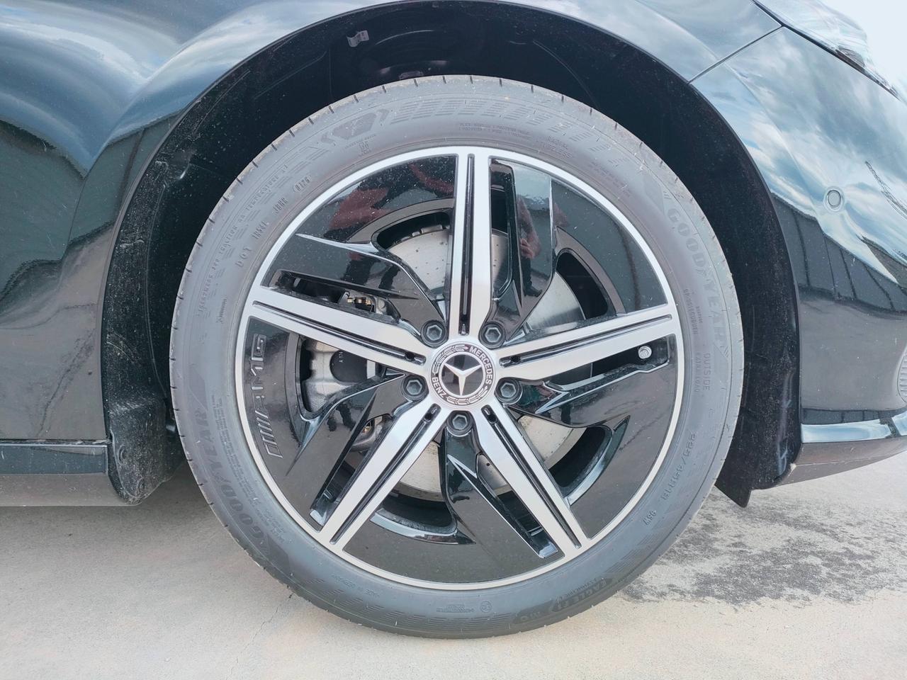 Mercedes-Benz CLA 250+ con tecnologia EQ