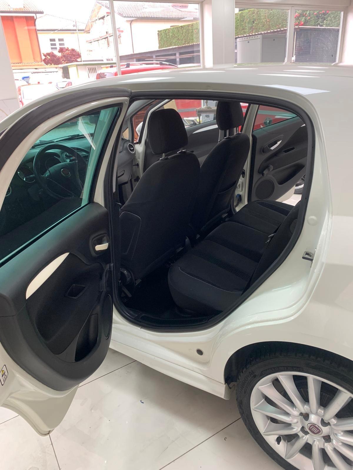 Fiat Punto Evo 1.3 Mjt 95 CV DPF 5 porte S&S Dualogic Emotion
