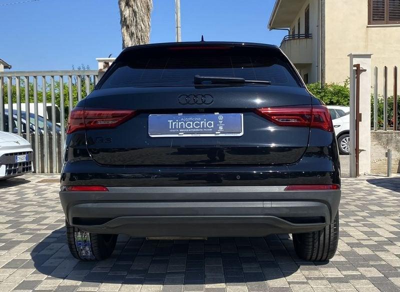 Audi Q3 Business 2.0 TDI 150CV S-Tronic 35