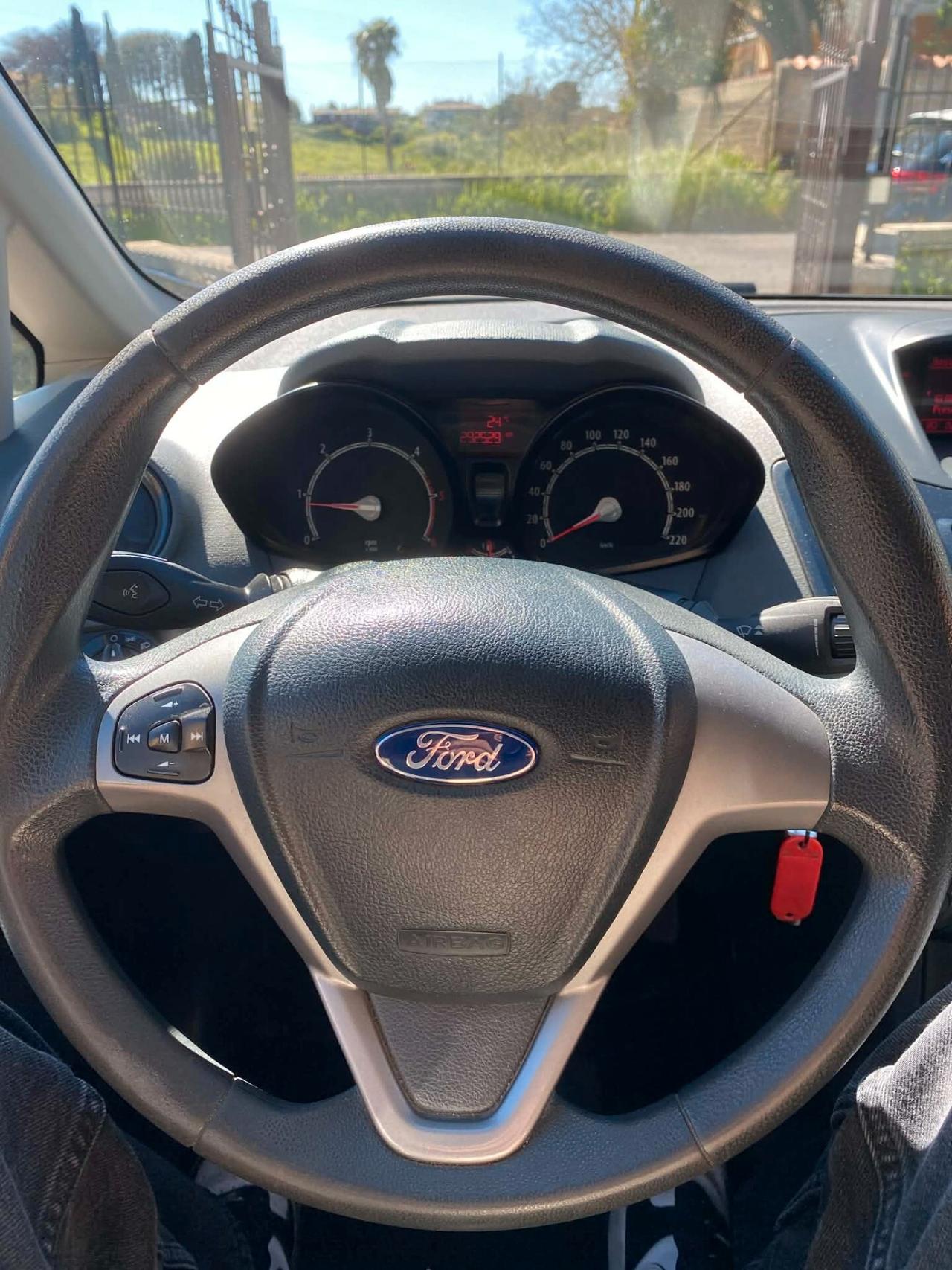 Ford Fiesta 1.4 Tdi Van Ok Neop.