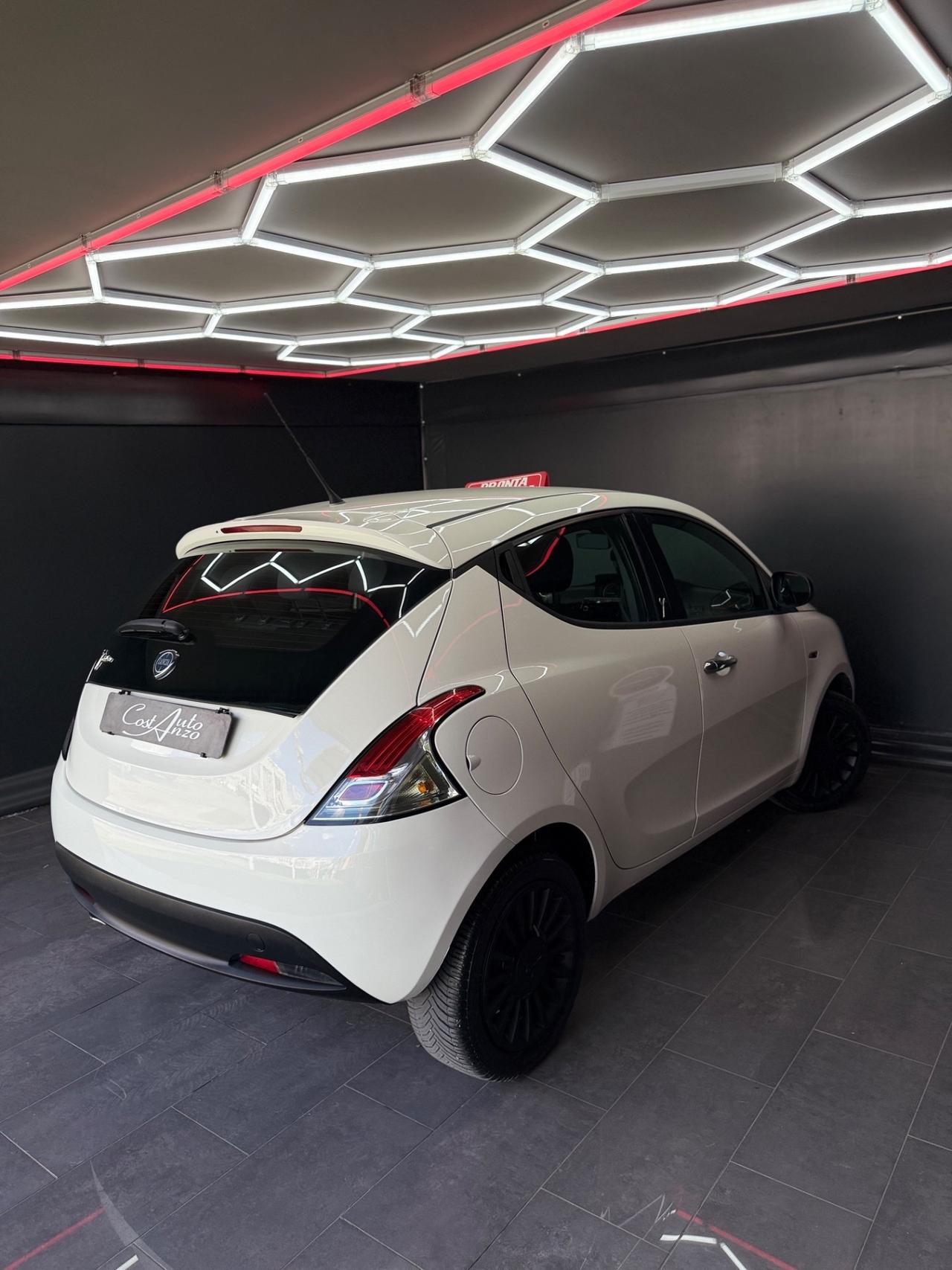 Lancia Ypsilon 1.2 Benzina 69cv Platinum 2014