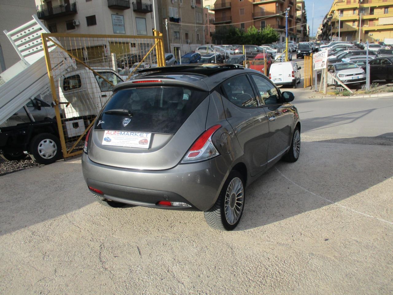 Lancia Ypsilon 1.3 MJT STRAFULL (TETTO APRIBILE)