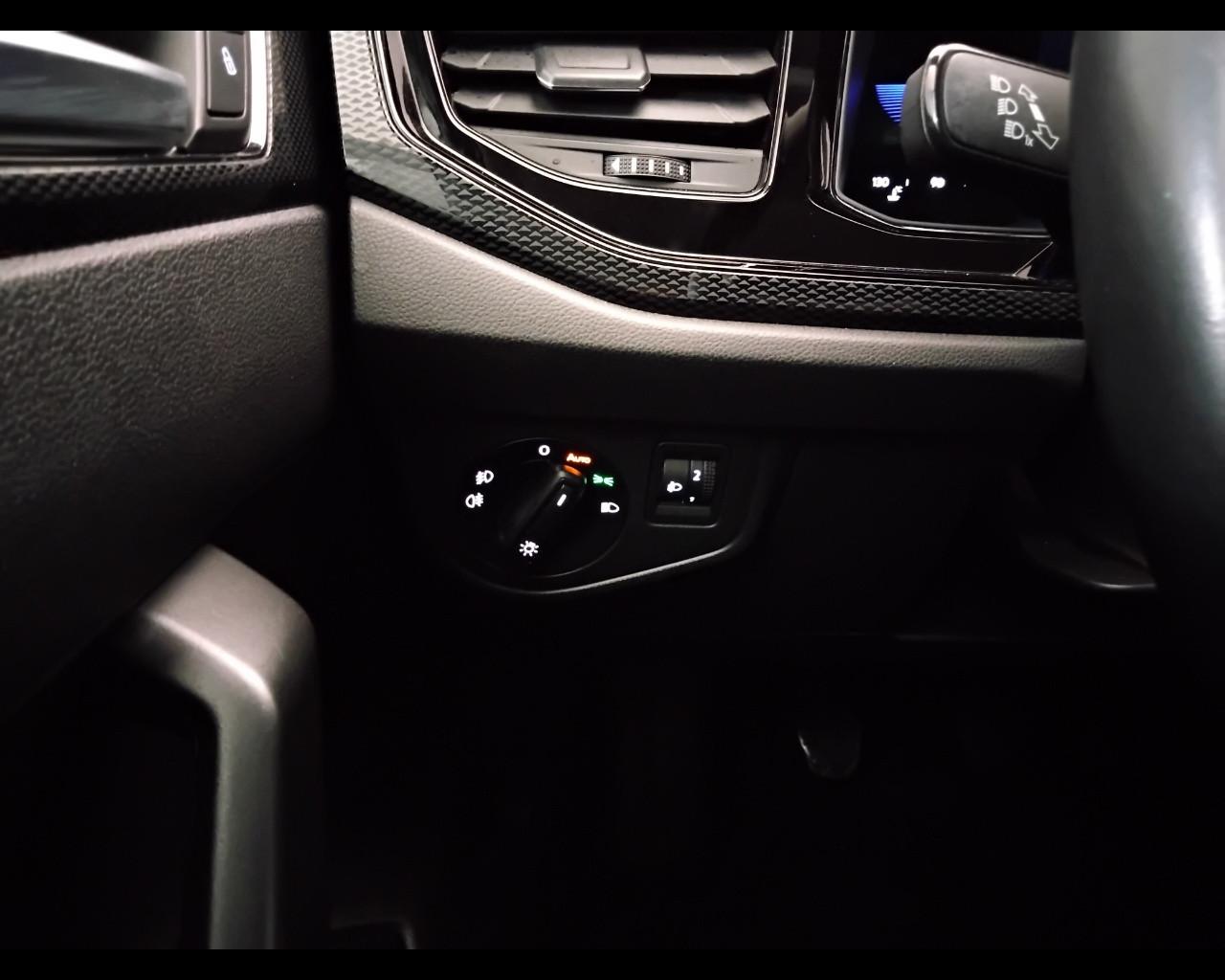 VOLKSWAGEN Polo VI 2022 - Polo 1.0 tsi Life 95cv