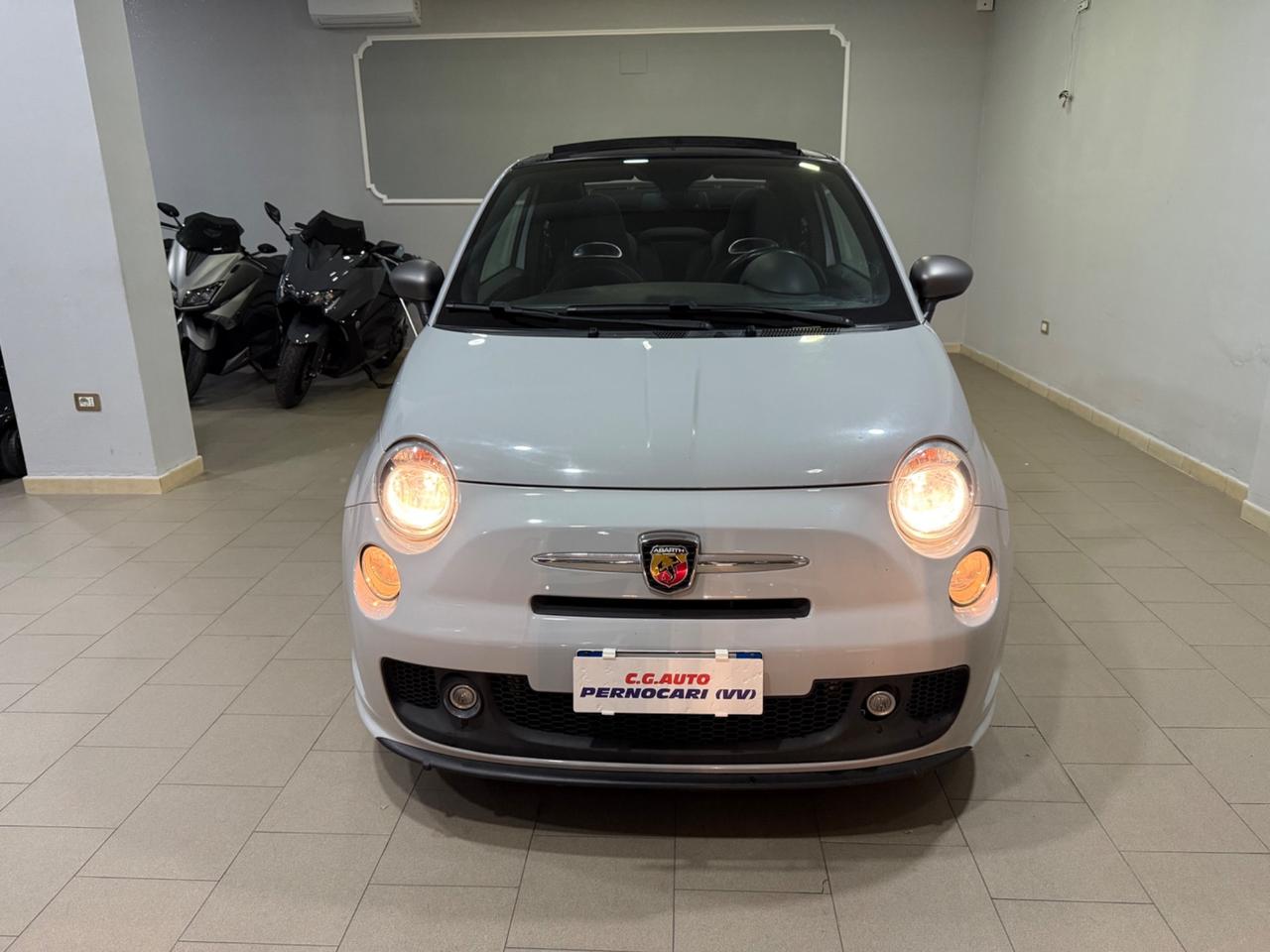 Abarth 500 C 1.4 Turbo T-Jet Custom