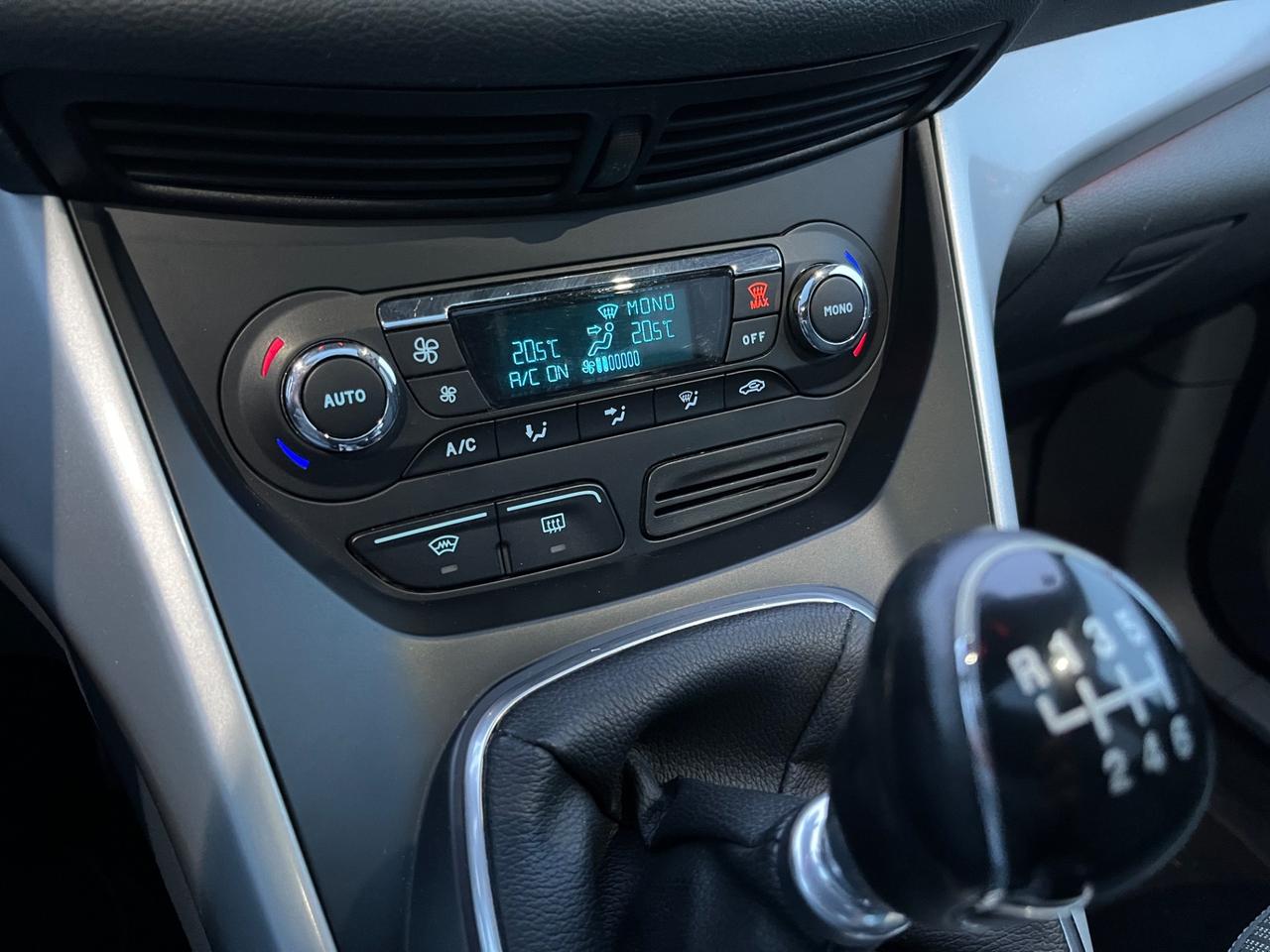 Ford C-Max 1.6 TDCi 115CV Titanium - ok neopatentati