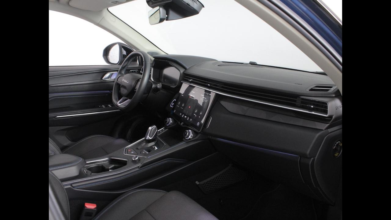 Lynk & Co 01 - 01 1.5 td phev auto