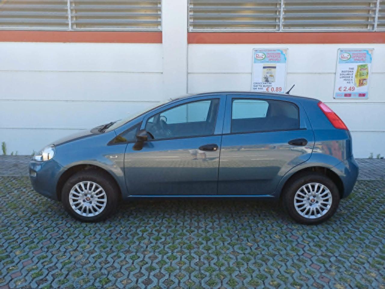 Fiat Punto 1.4 8v 77 cv 5 porte Natural Power Street