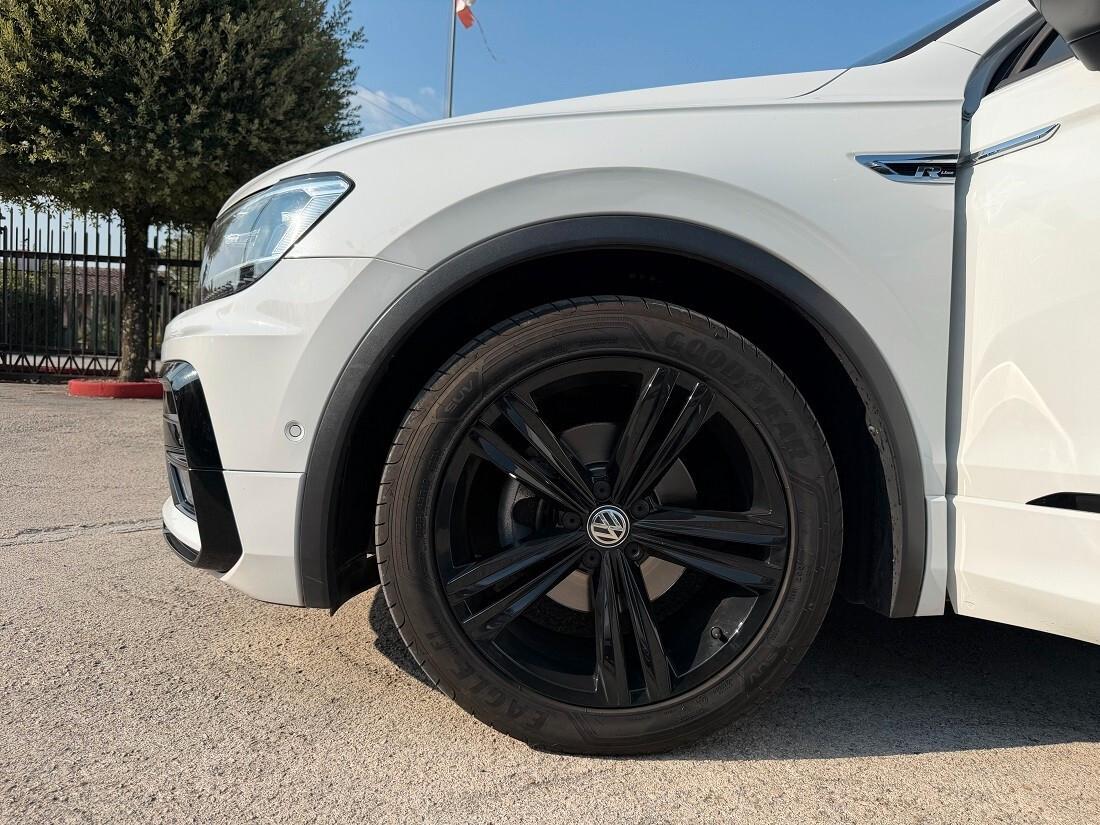 Volkswagen Tiguan 2.0 TDI SCR DSG R-LINE