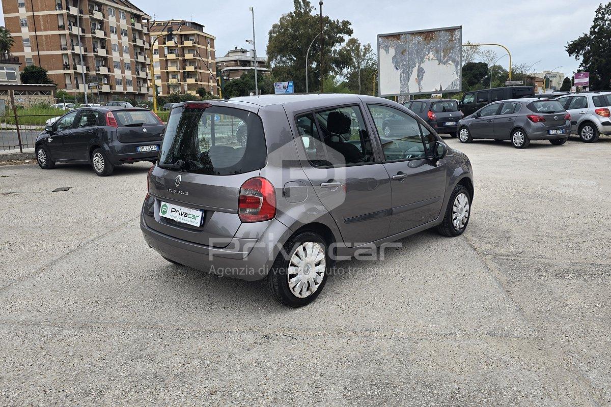 RENAULT Modus 1.2 16V Attractive