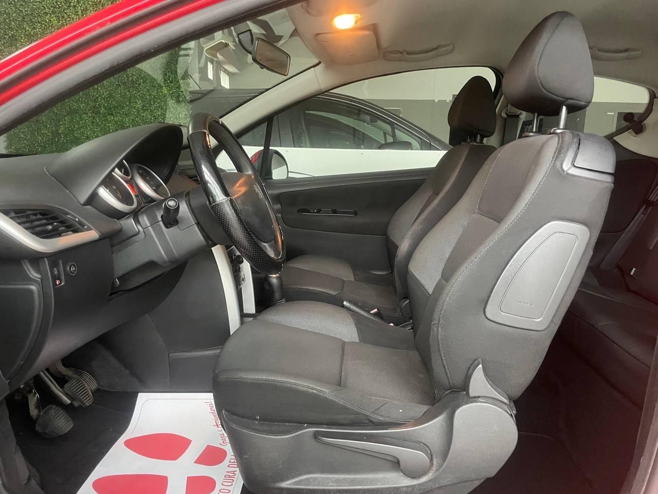 PEUGEOT 207 - GPL VALIDO 2033