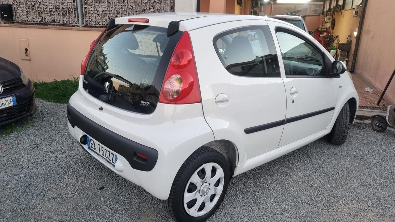 Peugeot 107 1.0 68CV 5p. Active 2Tronic