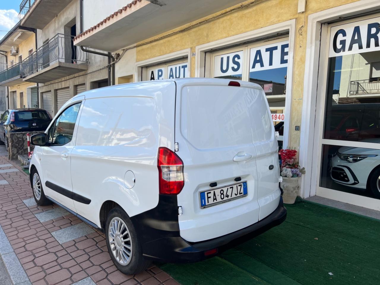Ford Transit Courier 1.6 TDCi 95CV Van Trend