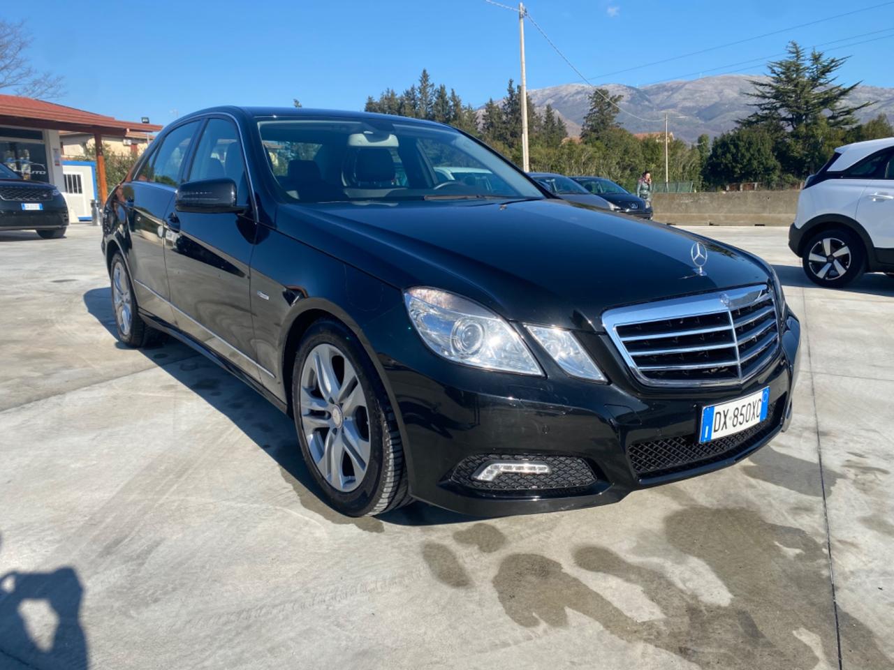 Mercedes-benz E 220 CDI BlueEFFICIENCY Avantgarde