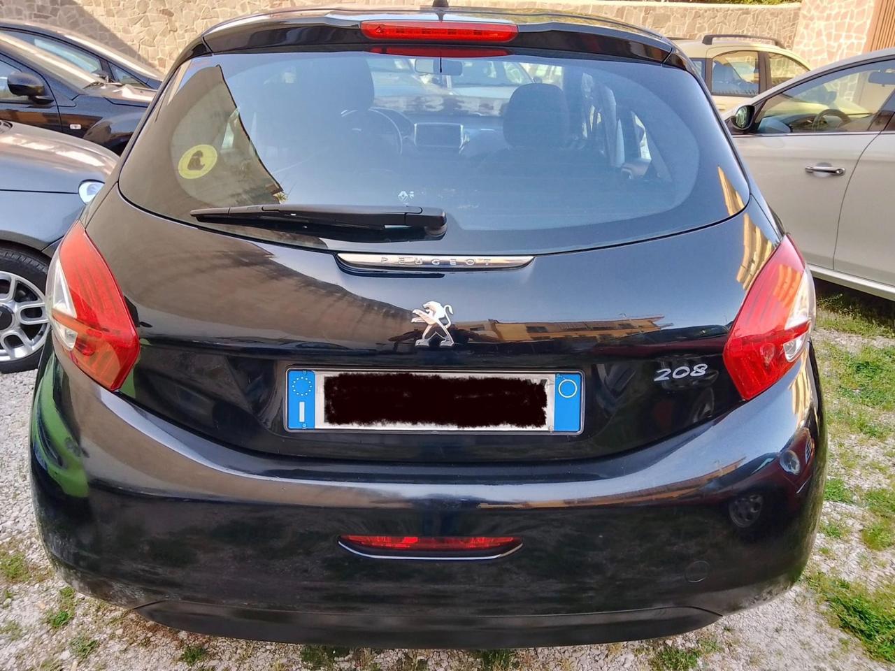 Peugeot 208 1.4 HDi 68 CV 5 porte Allure