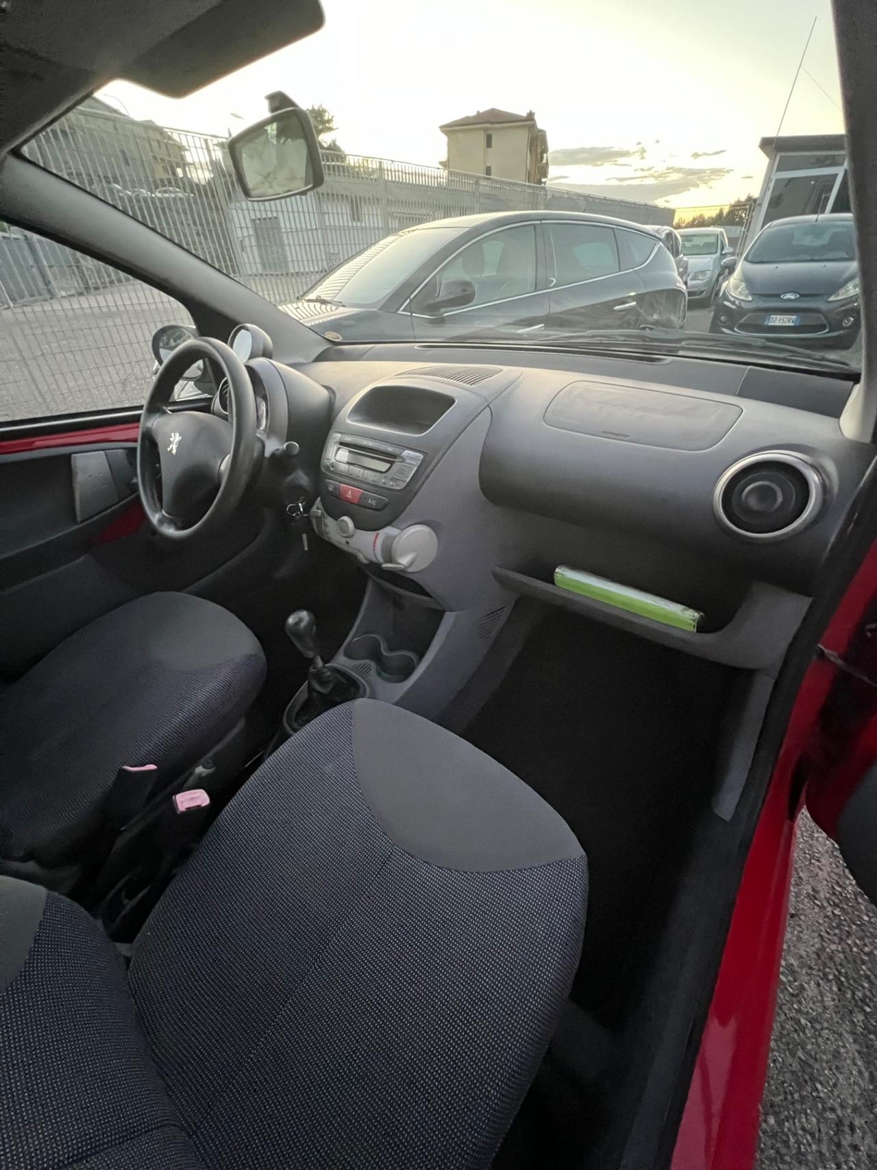 Peugeot 107 1.0 68CV 5p. Urban Move
