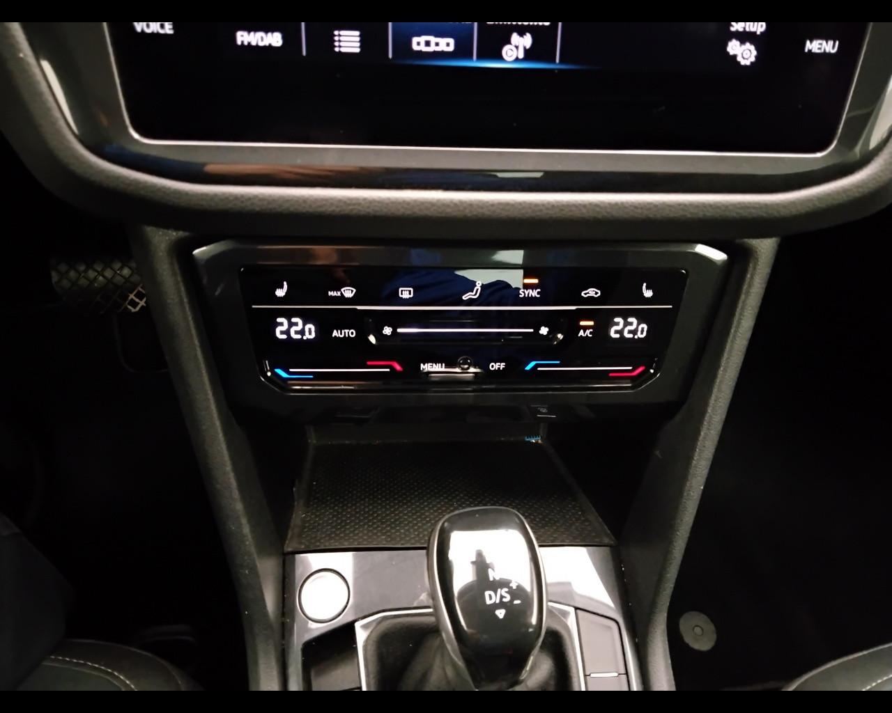 VOLKSWAGEN Tiguan II 2021 - Tiguan 2.0 tdi Elegance 4motion 200cv dsg