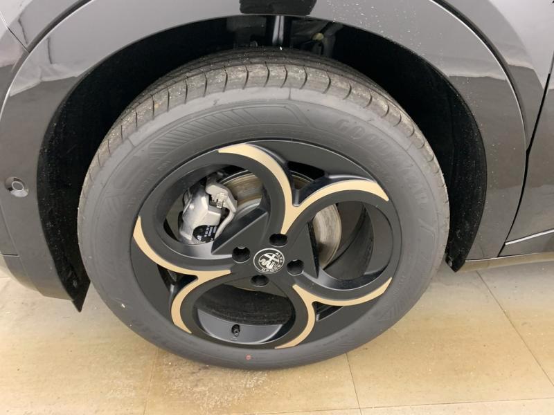 Alfa Romeo Junior 1.2 ibrida Intensa 145cv edct6