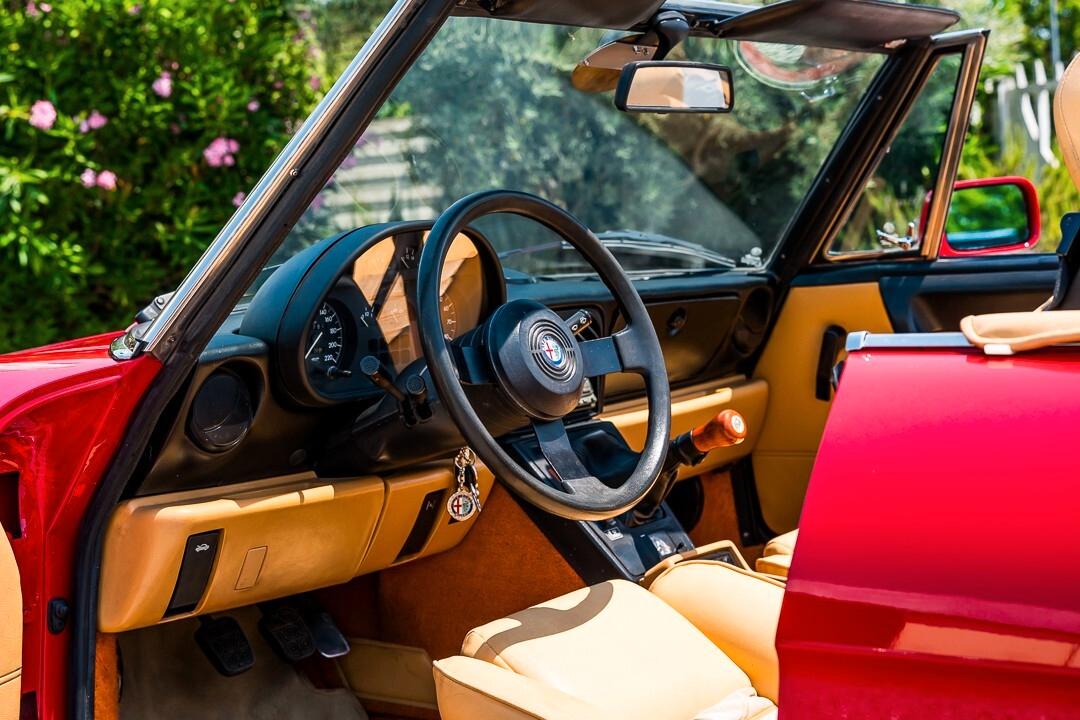 Alfa Romeo Spider 1.6