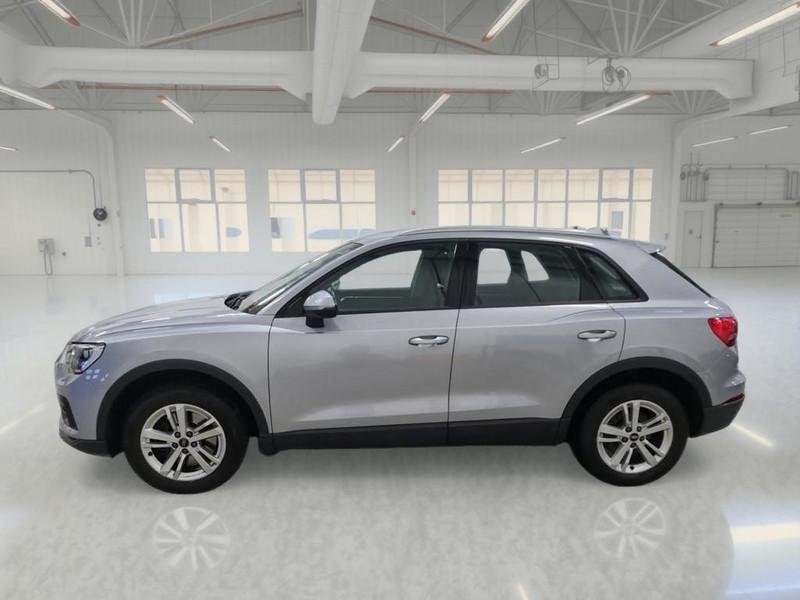 AUDI Q3 40 TDI quattro S tronic Business